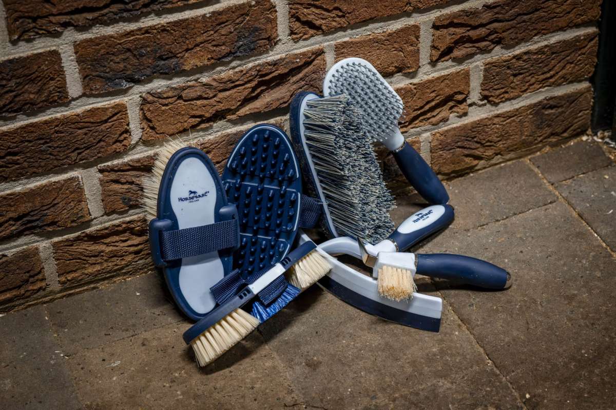 Horseware Newmarket Grooming Set Navy
